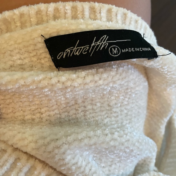 Sweater - Picture 2 of 2